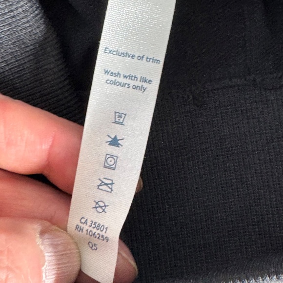 Lululemon NWOT Seamlessly Street Crop Black/Grey Heather Leggings Sz 6 - Picture 6 of 8